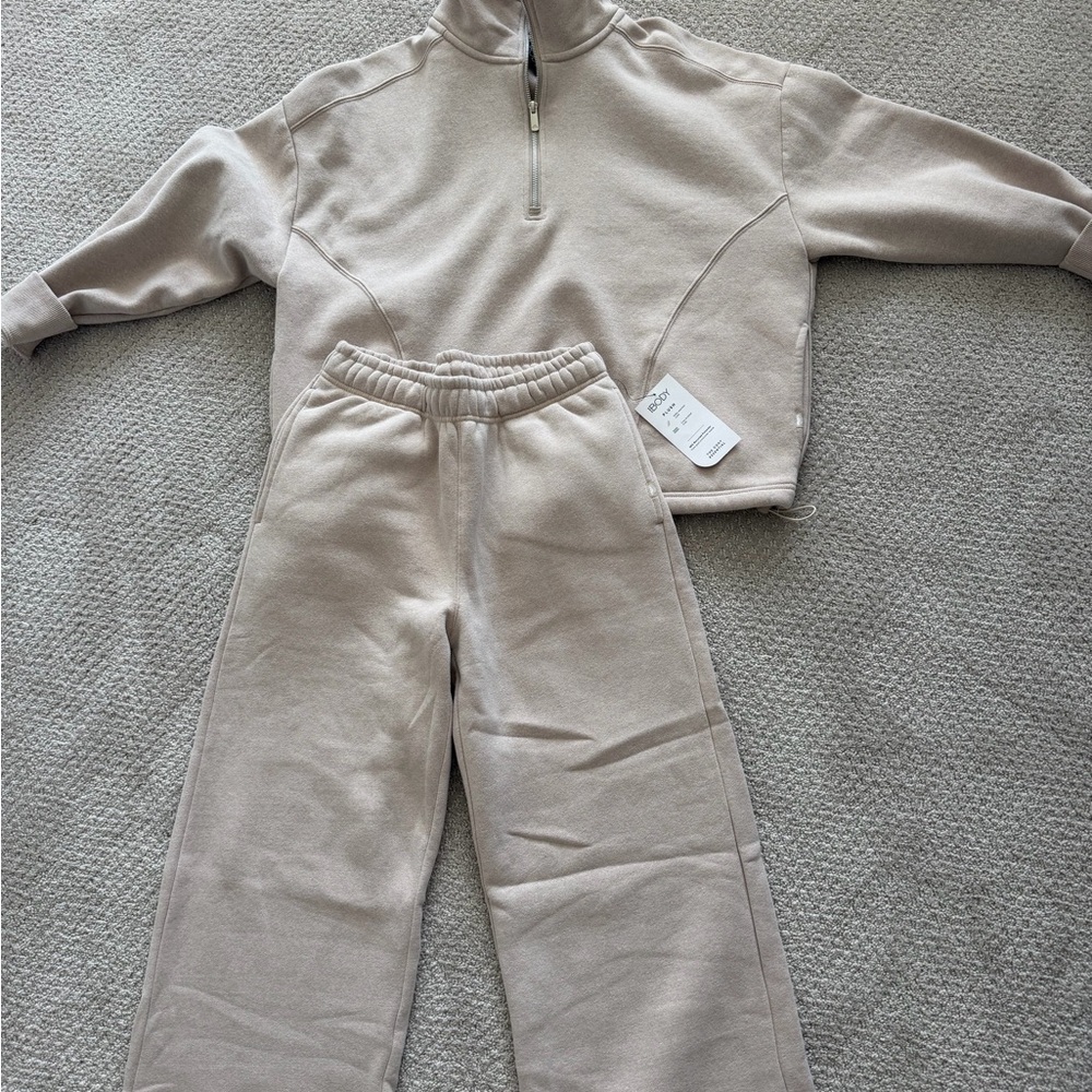 Cotton on beige/tan sweat set